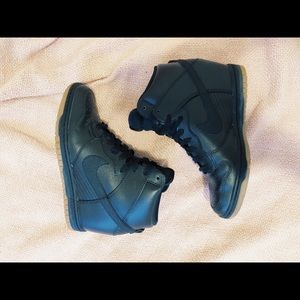 Nike Air Wedge Sneaker Size 6 Black